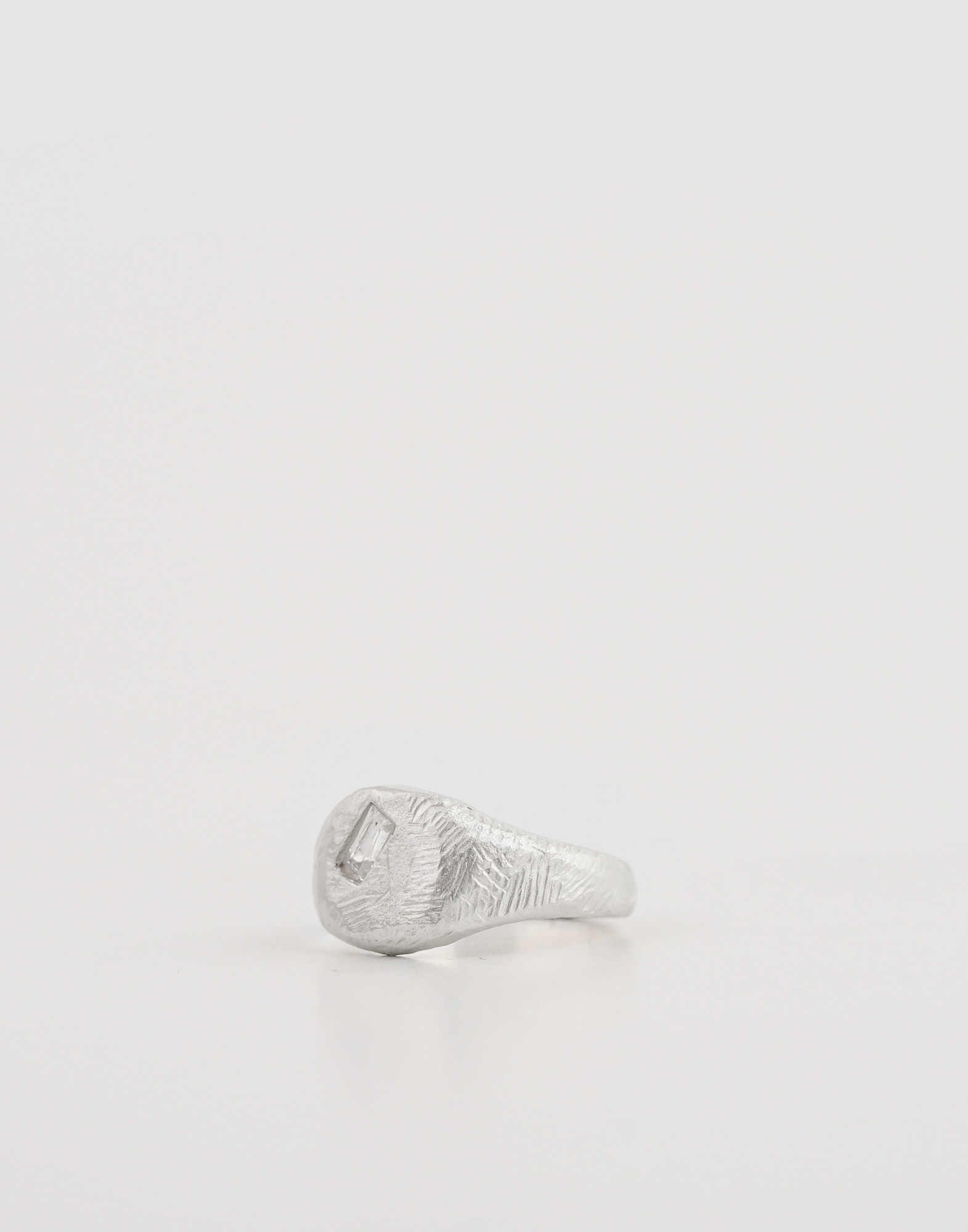 Signet ring (white crystal)